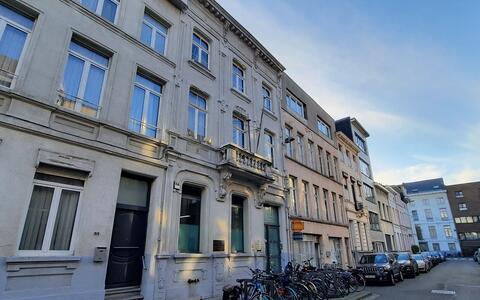 One morning in the synagogue: a newly-discovered police report about the raid of 28-29 August 1942