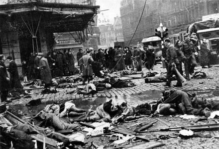 Slachtoffers na de inslag.