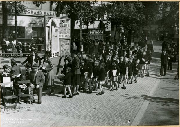 Volunteers queuing for registration