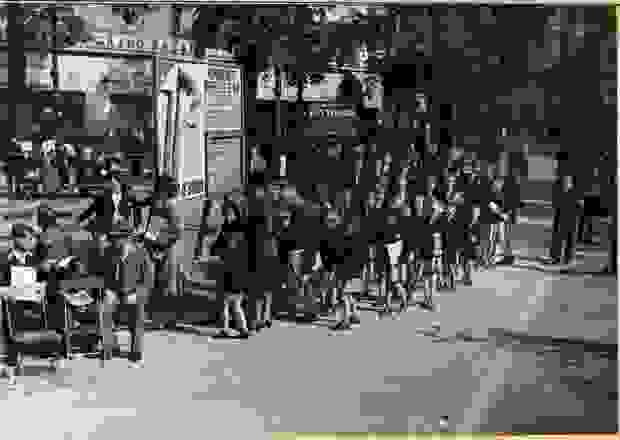 Volunteers queuing for registration